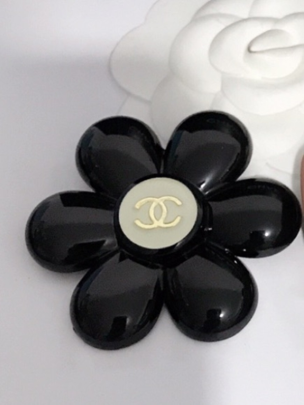 Double C Designer Black Daisy Flower Brooch